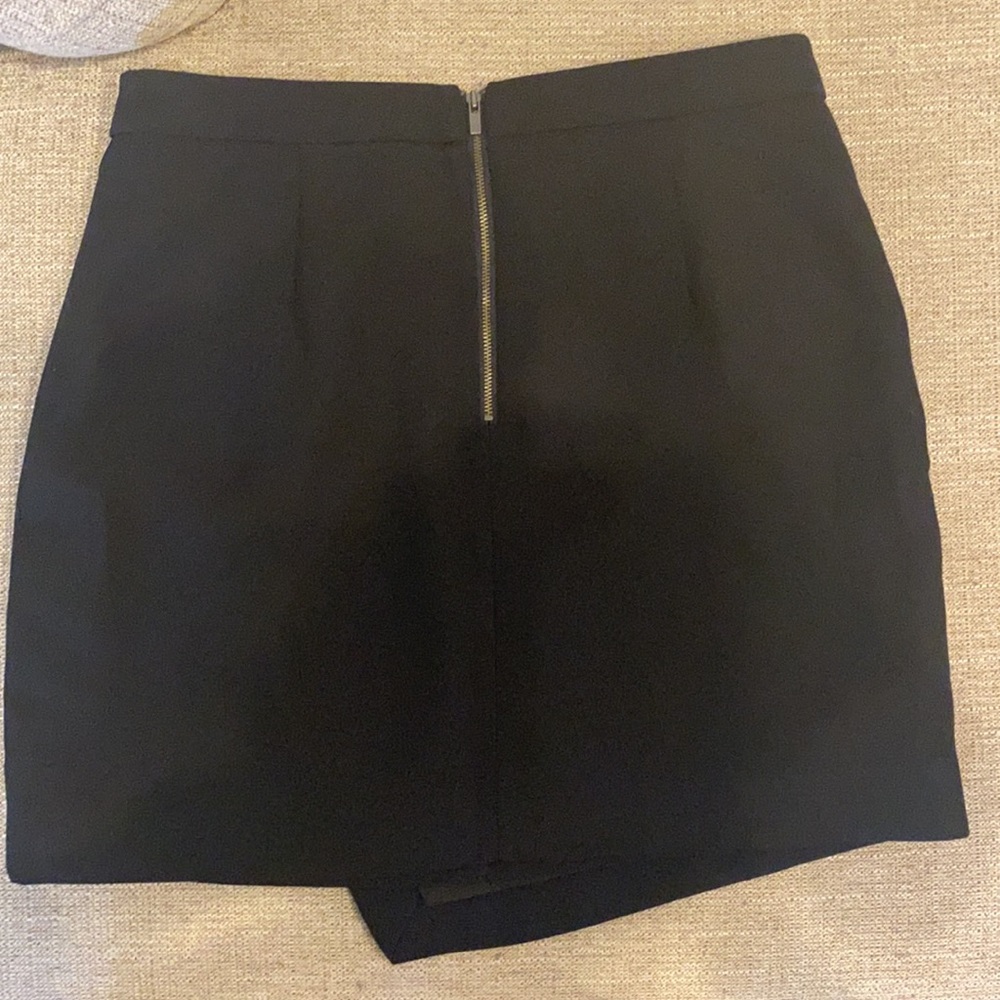 Banana Republic Mini Wrap Skirt 💜 - Picture 4 of 6